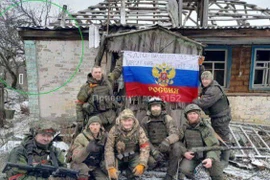 Những video ban đầu cho ý tưởng "50% nằm dưới sự kiểm soát của Nga" vẫn chưa giúp khẳng định một cách chắc chắn về sự ổn định. Hiện tại, việc duy trì vùng "xám" sẽ chính xác hơn cho đến khi có bằng chứng không thể bác bỏ.