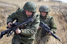 Quân tinh nhuệ Nga tới Pokrovsk, luân chuyển hay là cuộc tấn công thực sự?