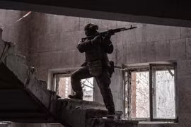 Quân đội Nga thọc sâu vào thành phố, chiếm đường phố trung tâm của Pokrovsk 