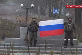 Số liệu dân số công khai cho thấy, thành phố Pokrovsk gồm khu đô thị Pokrovsk có khoảng 60.000 dân, Myrnohrad khoảng 46.000 dân và thị trấn Rodinske khoảng 10.000 dân, tổng cộng khoảng 116.000 dân. Nếu tuyên bố của Nga về việc kiểm soát Pokrovsk là đúng, đây sẽ là một trường hợp đáng chú ý về việc một cụm đô thị đổi chủ trên mặt trận phía đông Ukraine.