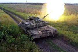 Nga liên tiếp nâng cấp xe tăng T-90M giúp loại bỏ mối nguy từ UAV