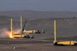 Iran tuyên bố chiến thắng, Mỹ phải “xin” Tehran ngừng bắn