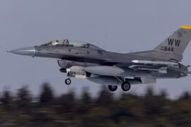 Do đó, hai bên chắc chắn sẽ tiếp tục đụng độ xung quanh căn cứ này. Việc Mỹ chịu tổn thất nặng nề và buộc phải rút lui về Jordan, làm giảm hiệu quả các cuộc không kích, hay việc Mỹ dần dần ổn định vị thế, hiện hoàn toàn phụ thuộc vào hiệu quả của tên lửa đạn đạo và UAV tấn công của Iran trong những ngày tới.