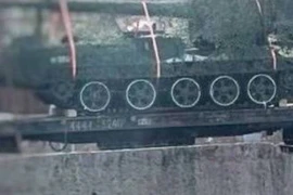 UAV Ukraine phá hủy 4 siêu pháo Koksan của Nga