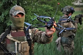 Để tránh thiệt hại nghiêm trọng, lực lượng hậu cần và hỗ trợ của Ukraine đã được di chuyển đến vị trí cách xa đường tiếp xúc từ 40 đến 50 km. Điều này khiến việc tiếp tế trở nên khó khăn hơn đối với các chỉ huy hậu cần, nhưng việc này là cần thiết, nhằm tránh tổn thất.