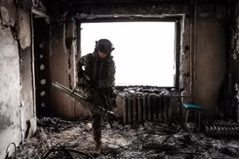 Nga mở toang cửa tới Lyman, 19 tiểu đoàn quân Ukraine bị đánh tan