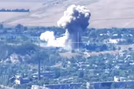 Bom FAB-3000 đánh trúng điểm tập kết quân của Ukraine ở Mirnohrad