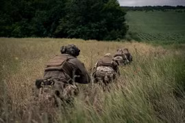 Quân đội Ukraine áp sát biên giới Nga, trước thềm thượng đỉnh Trump-Putin 