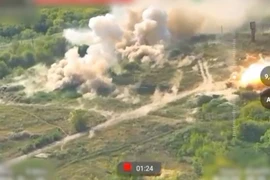 Máy bay Nga bay vòng quanh trên bầu trời và quân Ukraine không có cơ hội nhìn lên. Nhưng khi trận chiến tiếp diễn, RFAF nhận ra rằng mọi thứ không đơn giản như vậy. Trong suốt 7 tháng, RFAF chỉ có thể đẩy lui quân Ukraine từng bước; thậm chí có lúc AFU còn tổ chức phản công lớn.