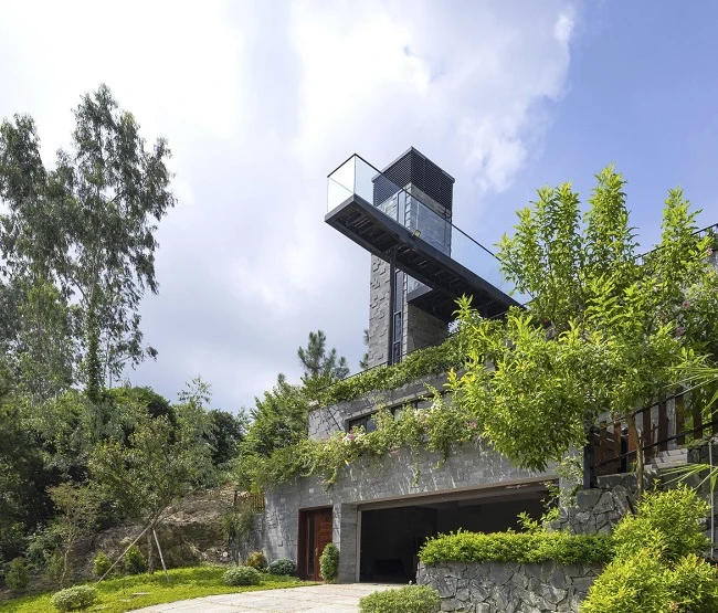 Ngắm biệt thự tuyệt đẹp nằm trên sườn núi cao