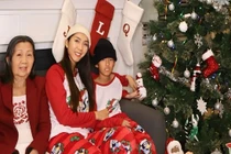 Người mẫu Ngọc Quyên đón Giáng sinh bên người thân ở Mỹ
