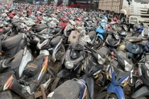 Cấm xe máy xăng ở Hà Nội, hàng triệu phương tiện về đâu?