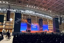 Toàn cảnh ồn ào của đêm nhạc ‘Về đây bốn cánh chim trời’