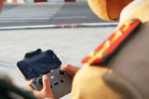 CSGT dùng flycam giám sát giao thông, xử lý xe khách ở cửa ngõ phía Nam Hà Nội