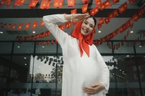 “Hoa hậu ngoan nhất Vbiz” Ngọc Hân diện áo dài chào mừng Quốc khánh