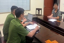 Khởi tố đối tượng dùng thắt lưng đánh tài xế xe buýt ở Nghệ An