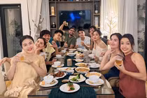 Hội bạn thân của Vân Trang tụ tập ở biệt thự 1.000m2