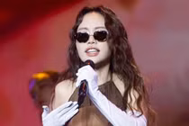 Phương Mỹ Chi lên tiếng xin lỗi sau khi tiết mục tại Làn Sóng Xanh gây ồn ào