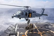 Ngoài lệnh phong tỏa, Mỹ truy lùng các tàu Iran trên khắp các đại dương