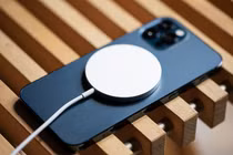 Có thể bạn phải cần mua MagSafe để cứu iPhone hết cạn pin