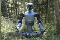 Robot hình người của Trung Quốc có thể hoạt động trong mọi thời tiết