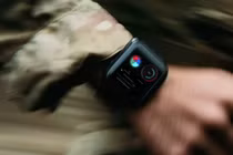 Binh sĩ Thụy Điển được trang bị vòng theo dõi hiệu suất cá nhân