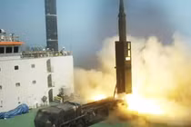 Hàn Quốc đưa tên lửa "quái vật phá hầm" vào thực chiến