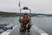 Hải quân Mỹ lấy ý tưởng "tàu ngầm ma túy" vào hậu cần 