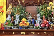 Dưới chân bàn thờ cấm kỵ đặt 5 thứ này kẻo gia đình lục đục