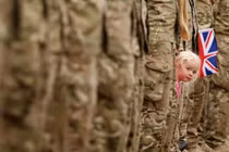 Anh báo động vấn nạn quân nhân rời ngũ viện 'lý do gia đình'