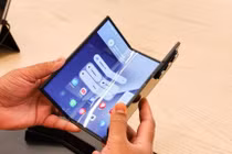 Samsung bất ngờ hồi sinh smartphone gập 3 Galaxy Z TriFold