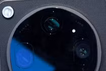 Oppo hé lộ điện thoại Hasselblad với cụm camera to khủng khiếp