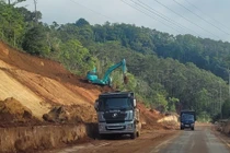 Quảng Ngãi khẩn trương khắc phục sạt lở trên Quốc lộ 24