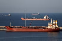 Mỹ chưa "sẵn sàng" hộ tống tàu chở dầu vượt eo biển Hormuz