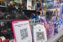 Bùng nổ loa báo chuyển khoản, chọn sao “ngon - bổ - rẻ”?