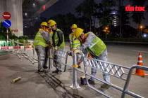 Hà Nội xuyên đêm phân làn cứng tách riêng ô tô - xe máy