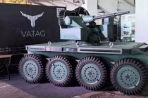 Ukraine tạo bước ngoặc chiến thuật với robot chiến đấu AI hạng nặng 