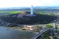 Quảng Ngãi hút khách du lịch với nhiều hoạt động xuyên Tết