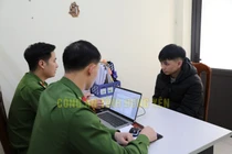 Bắt kẻ điều khiển xe tông gẫy xương gót chân CSGT ở Hưng Yên