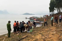 Thủ tướng yêu cầu khắc phục hậu quả vụ lật tàu chở khách hồ Thác Bà