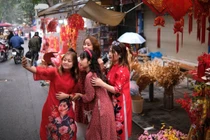 Thủ tướng yêu cầu chăm lo, hỗ trợ Nhân dân đón Tết Bính Ngọ 2026