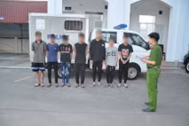 Khởi tố nhóm đối tượng mang hung khí gây náo loạn phố phường