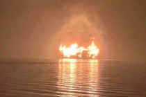 Rà soát điều kiện an toàn toàn bộ tàu du lịch Vịnh Hạ Long sau vụ cháy tàu