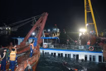 Lật tàu du lịch Vịnh Hạ Long - không chỉ do thiên tai?