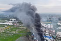 Cháy xưởng tái chế ở Hưng Yên, nghi có nhiều thương vong