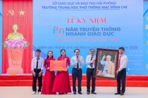 Bí thư Hải Phòng Lê Tiến Châu tặng phòng học thông minh 300 triệu đồng