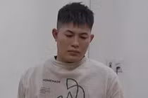 Ôm hai con nhỏ nhảy cầu, người cha có dấu hiệu tội Giết người