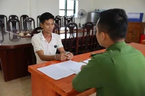 Bắt kẻ gọi điện giả 'chú Nam' mượn tiền, lừa đảo một tài xế 100 triệu đồng