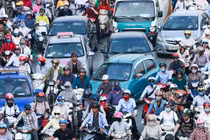 Cấm xe máy xăng vào Vành đai 1– còn băn khoăn xe điện?