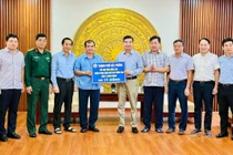 View - CSGT TP HCM lội bùn giúp dân khắc phục thiên tai ở Gia Lai | Báo Tri thức và Cuộc sống - TIN TỨC PHỔ BIẾN KIẾN THỨC 24H